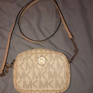 Authentic Michael Kors crossbody purse!